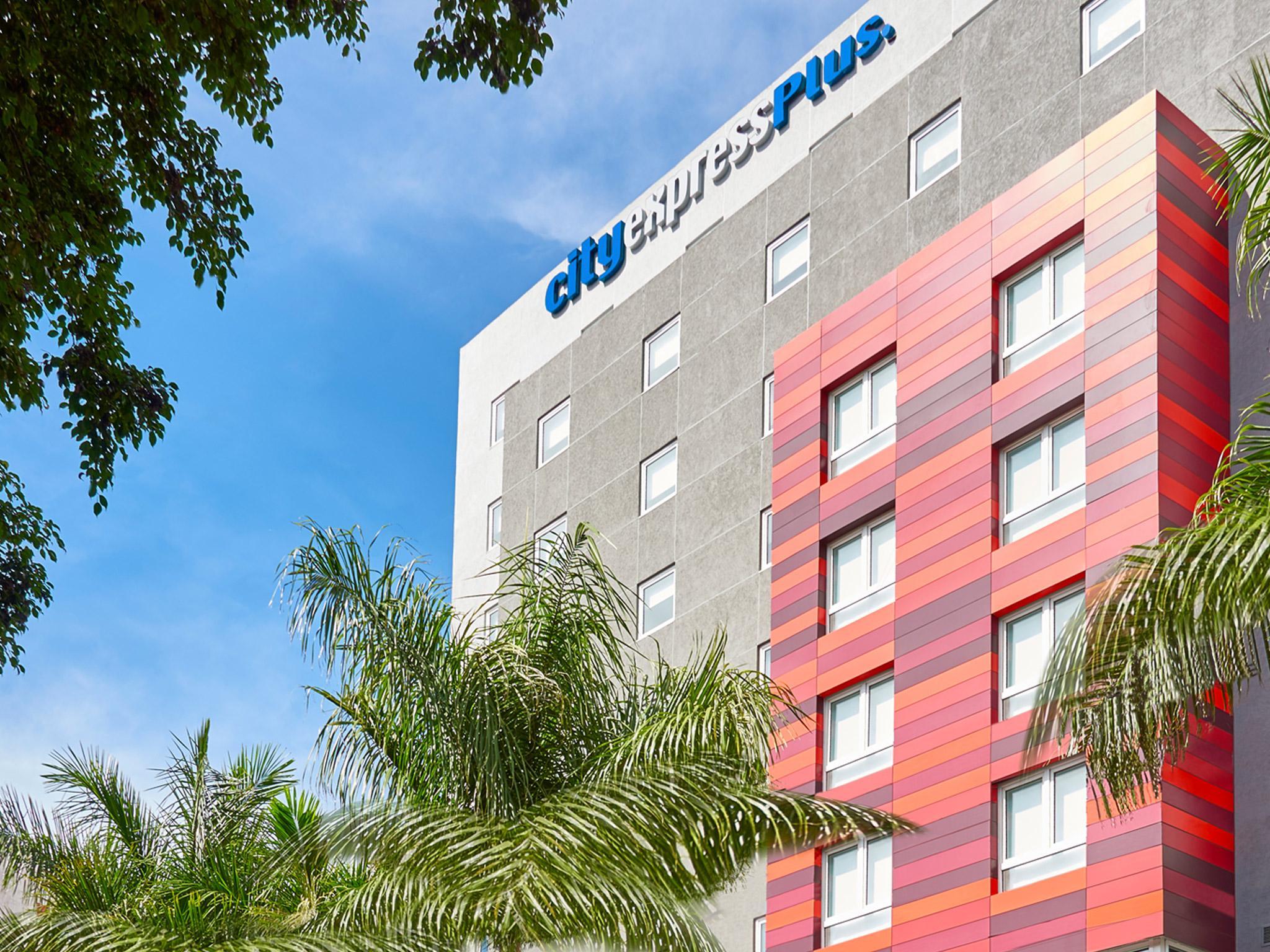 City Express Plus By Marriott Guadalajara Expo Zapopan Exterior photo