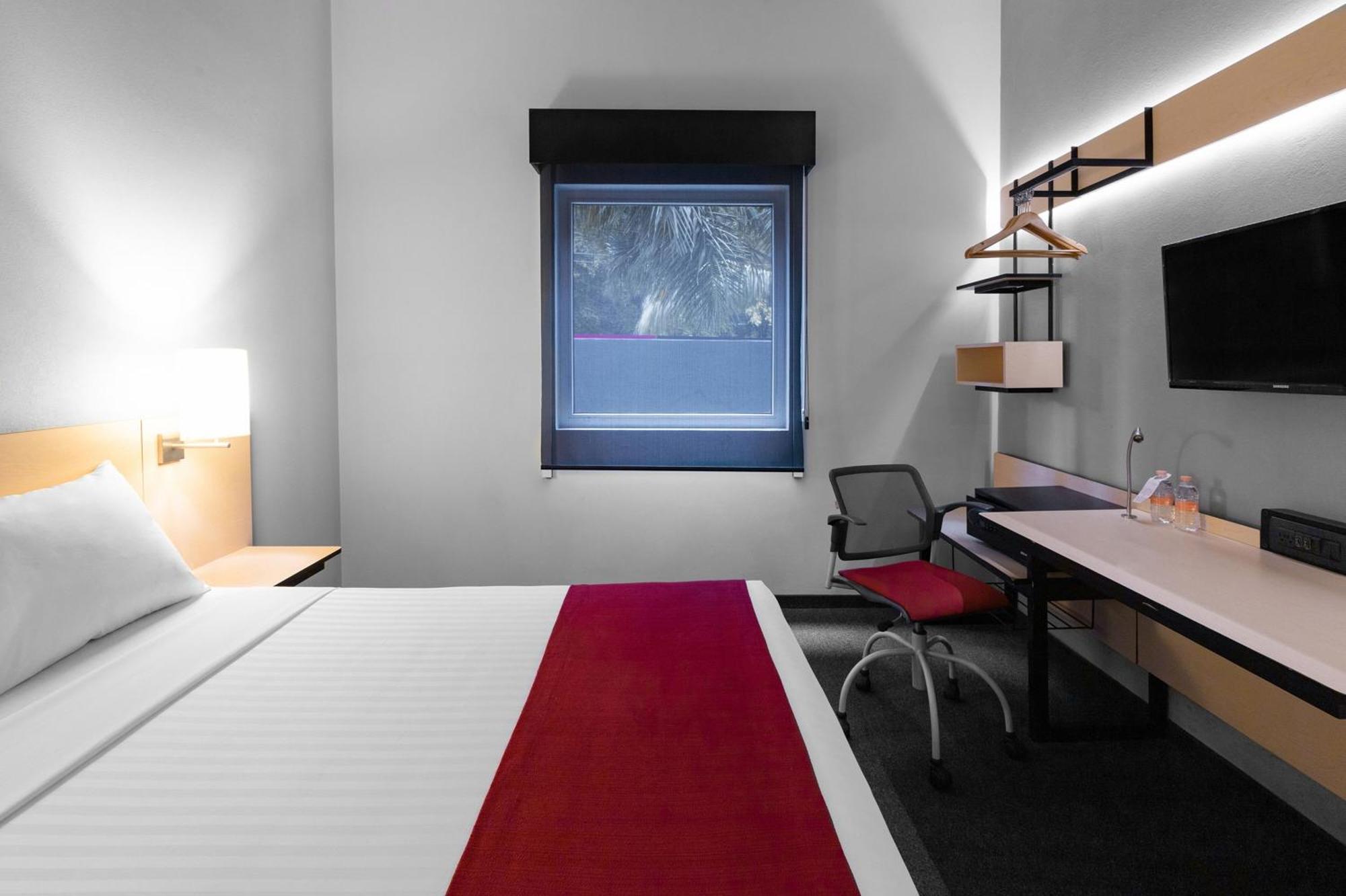 City Express Plus By Marriott Guadalajara Expo Zapopan Exterior photo