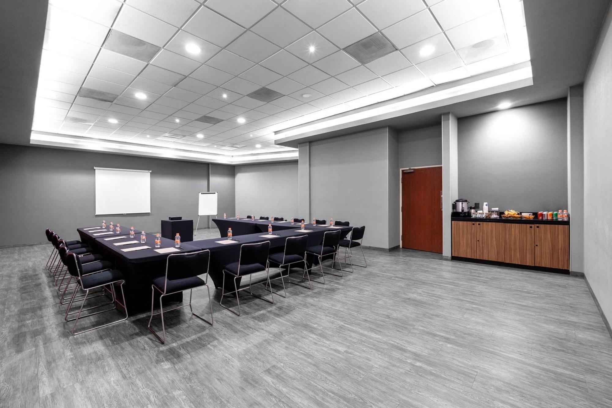 City Express Plus By Marriott Guadalajara Expo Zapopan Exterior photo