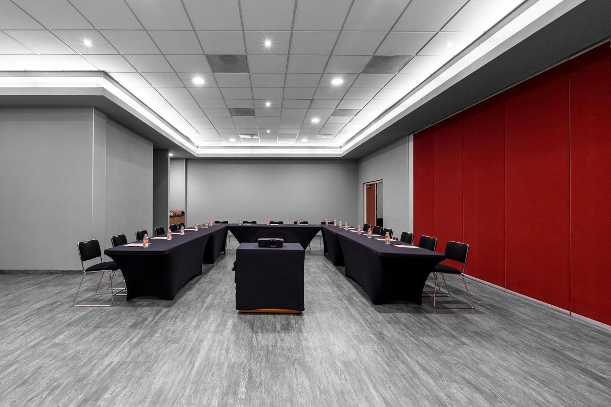 City Express Plus By Marriott Guadalajara Expo Zapopan Exterior photo